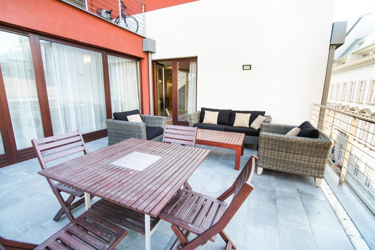 Paulay Free Parking Luxury Design Apartman With Terazze Budapest Luaran gambar
